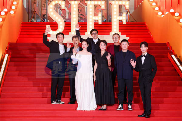 导演张大磊新作《星星在等我们》上影节世界首映 诗意聚焦笨拙追梦人备受推崇