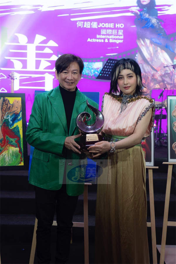 何超仪新片马来西亚公映  暴走宣传一天连跑8场