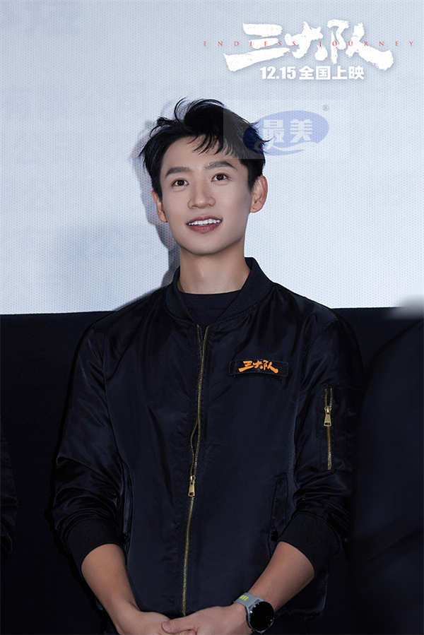 电影《三大队》首映礼任务完成 警察感动落泪力赞细节鲜活有血有肉