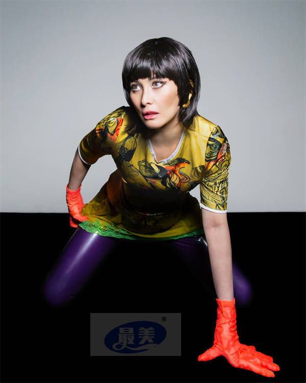 何超仪将办Disco演唱会 忆与张国荣陈百强梅艳芳往事