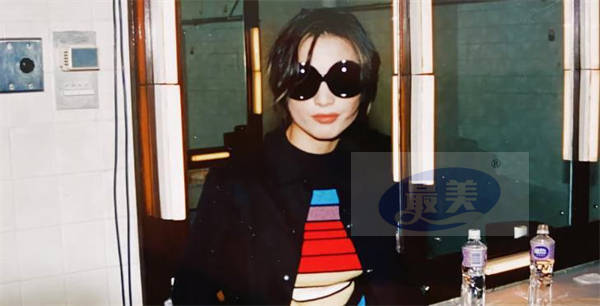 何超仪将办Disco演唱会 忆与张国荣陈百强梅艳芳往事