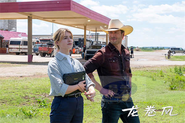 电影《龙卷风》预售全面开启 “暴风预警”新预告展现自然威力