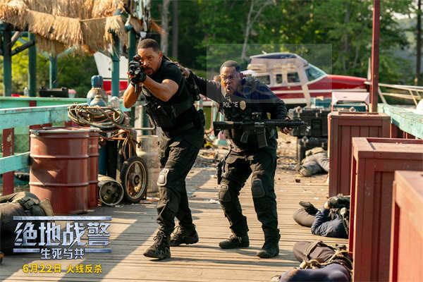 暑期爽片《绝地战警：生死与共》明日上映 大银幕看史皇被扇巴掌