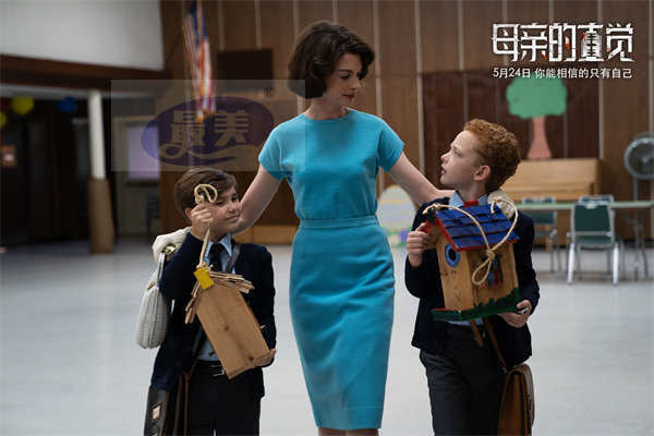 人性角斗场“疯批美人”直面人性 《母亲的直觉》上映惊心动魄