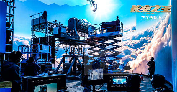 电影《长空之王》上映10日累计票房6.41亿  获“真正的英雄”点赞