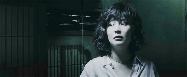 何超仪获颁电影人终⾝成就奖 感激丈夫⼀路并肩同⾏