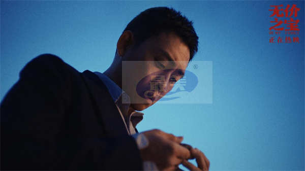 张译新片《无价之宝》全国热映中 发布“啥是石头”主题短片