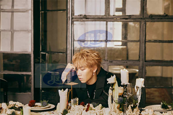 刘炫廷专辑《NOBODY》上线 15首歌诠释5年蜕变