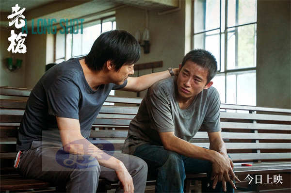 犯罪电影《老枪》今日上映 见证“年度封神”最后三十分钟