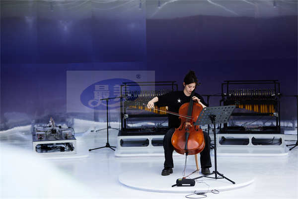 欧阳娜娜艺术展新专辑同日上线 探索多重艺术维度