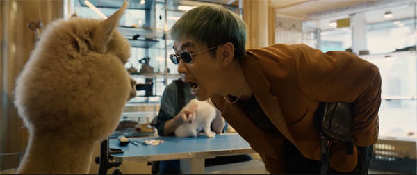 电影《保你平安》曝“我叫魏平安”导演特辑 分享喜剧幕后的故事