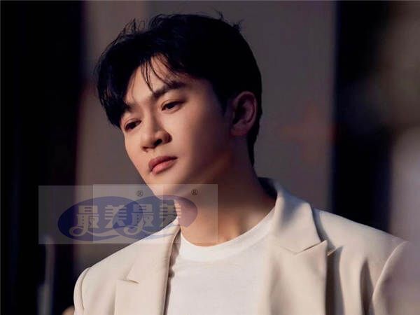 苏有朋《爱在时光里》MV上线 虚实交替上演岁月对话