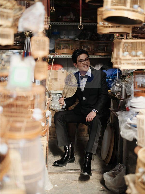 苏有朋黑色西装出席华表奖 朗诵诗句致敬电影人 (6).jpg 苏有朋黑色西装出席华表奖 朗诵诗句致敬电影人