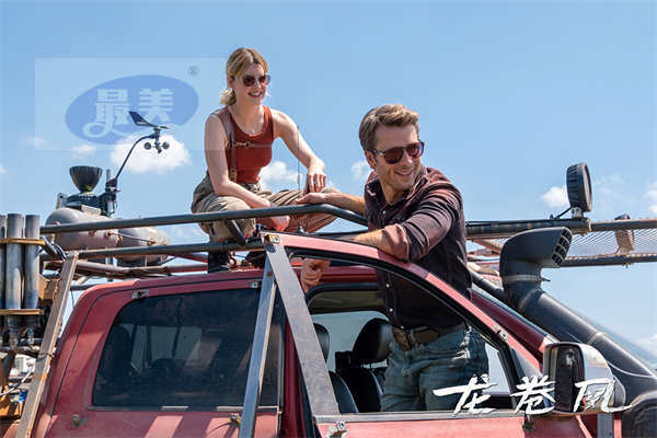 电影《龙卷风》曝“风暴追踪”预告 海外口碑绝赞超《2012》《后天》