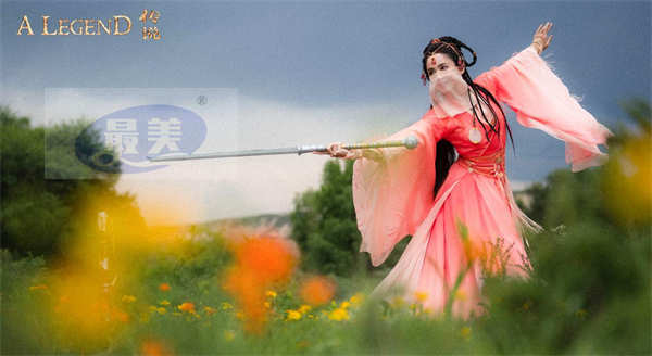 电影《传说》中饰演“六边形全能公主” 娜扎“心口不一”挑战高难度打戏