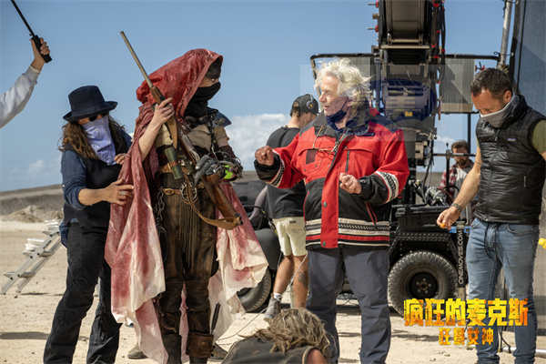 《疯狂的麦克斯:狂暴女神》曝导演特辑 乔治·米勒重构暴力美学