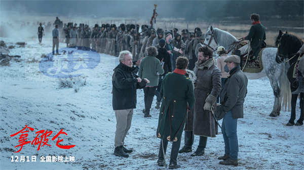 全景实拍战争场面 85岁传奇导演雷德利揭秘《拿破仑》拍摄幕后