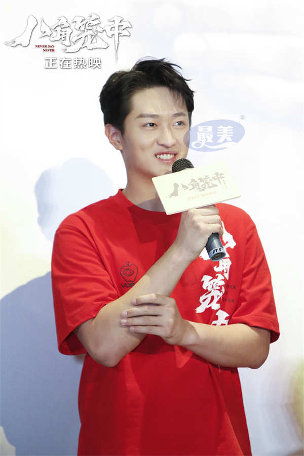 《八角笼中》成都路演 王宝强讲述“真实”创作初衷