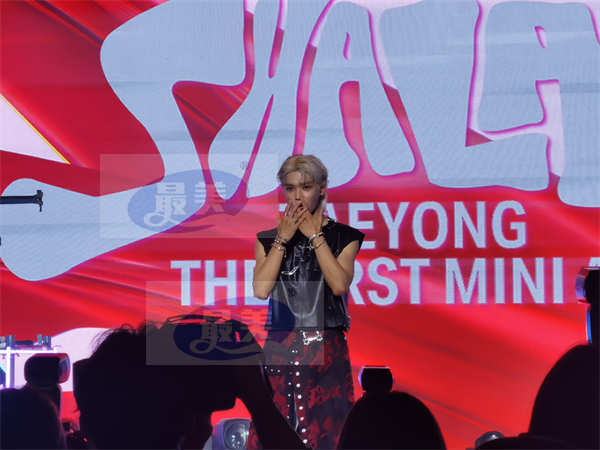 泰容公开首张迷你专辑《SHALALA》全部音源与主打曲MV，正式SOLO出道!