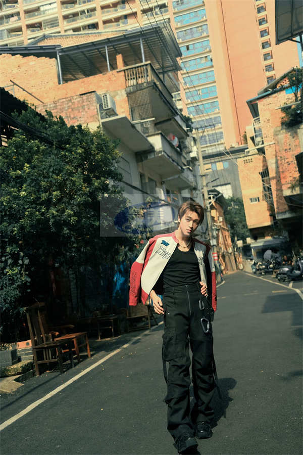 赞多担任2023WBD街舞大赛明星评委 演绎新单曲《Watch My Song》活力十足