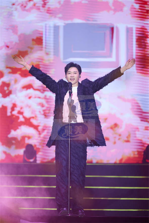 苏有朋巡演合肥站圆满开唱 用歌声陪伴歌迷迎接2024