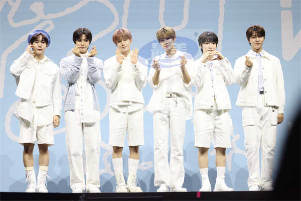 SM娱乐旗下新男团NCT WISH举行出道专辑《WISH》发布会