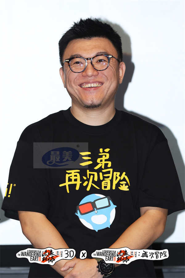 双黄小月饼新鲜出炉！电影《流浪地球2》3D版和纪录片重回大银幕