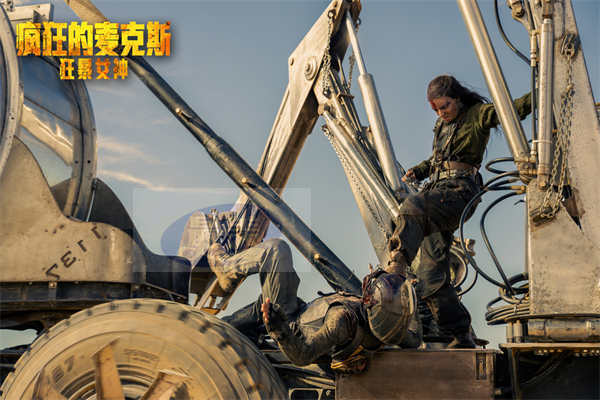 《疯狂的麦克斯：狂暴女神》预售开启 超燃动作爽片端午观影首选