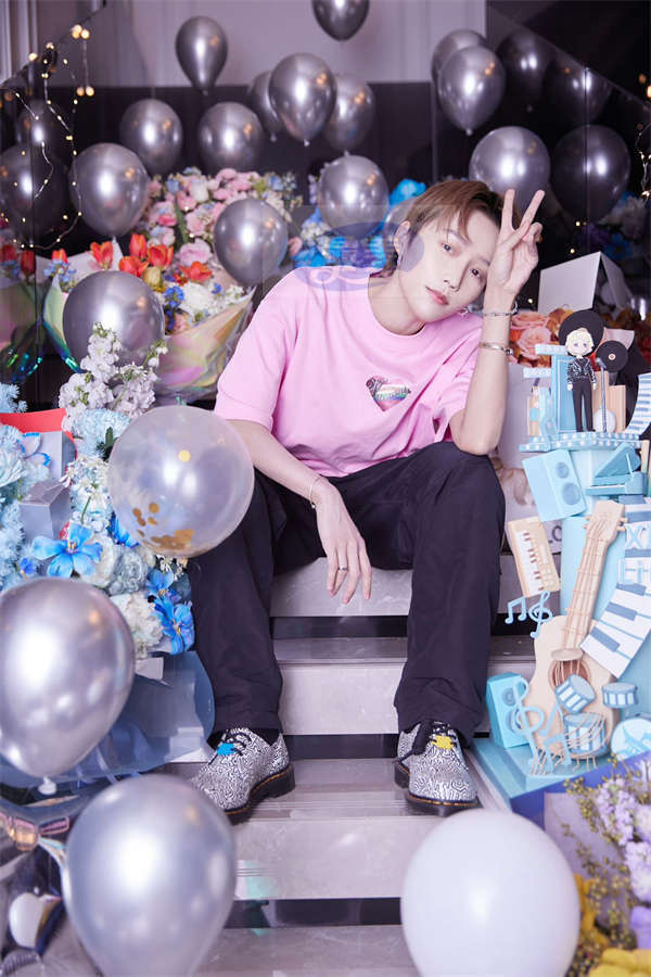 刘雨昕生日迎新代言 多领域发展商业价值不断攀升