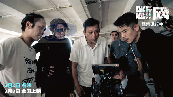 港产犯罪电影《断网》释制作特辑 揭秘具象化网络世界挑战观众想象力