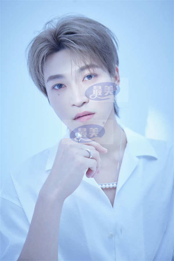 赞多官宣夏日新歌分享会 首站成都新歌首唱引期待