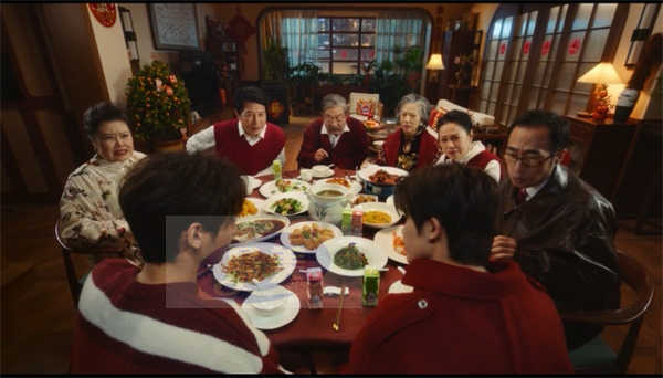 真果粒创意短片引发年轻人共鸣，让好运轻松吸出来