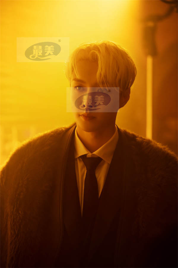 张艺兴主理的D.N.A音乐联盟首专《D.N.A》Cypher MV正式上线