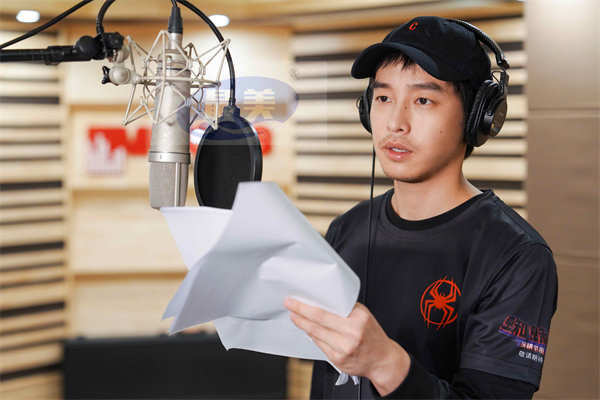 《蜘蛛侠：纵横宇宙》官宣中配阵容 彭昱畅虞书欣实力献声蜘蛛侠