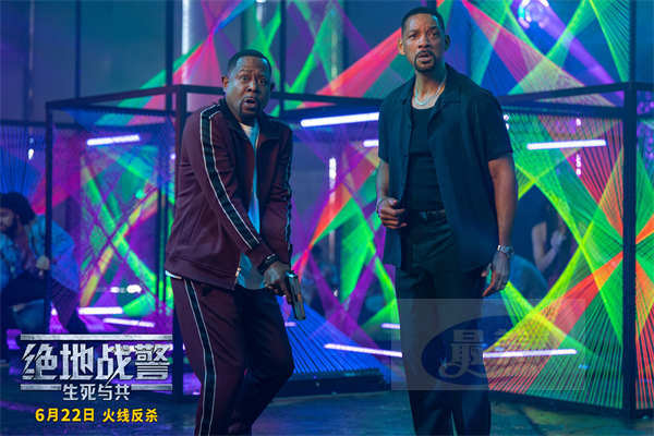 暑期爽片《绝地战警：生死与共》明日上映 大银幕看史皇被扇巴掌