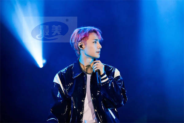 长沙话唱到新加坡，延伸舞台造超强沉浸感，张艺兴大航海新加坡站人气爆棚！！！