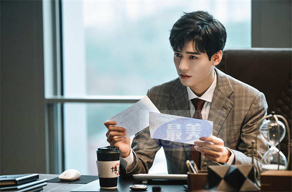 《我要逆风去》今日开播 ，龚俊出演投资人复兴国潮