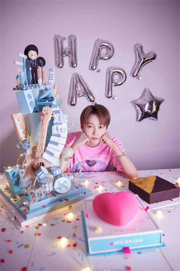 刘雨昕生日迎新代言 多领域发展商业价值不断攀升