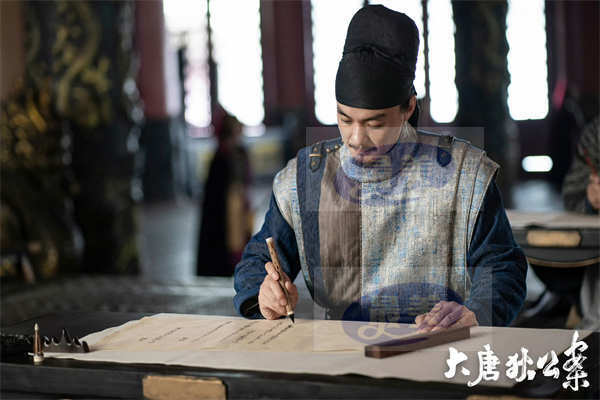 周一围新剧《大唐狄公案》开播 文武双全展现正直善良底色