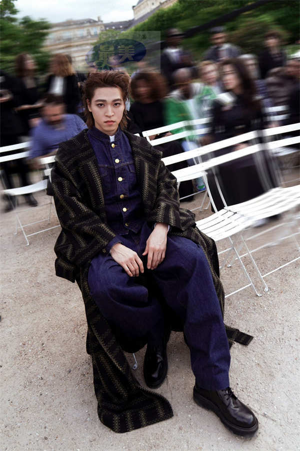 赞多现身巴黎连看两场大秀 感受古典与新潮的极致碰撞