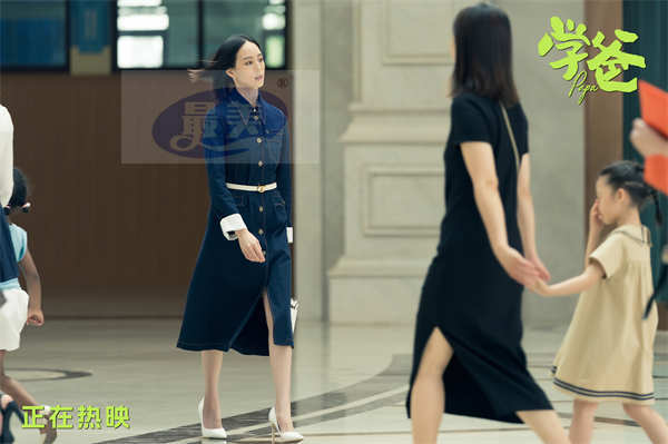 电影《学爸》曝情感特辑与情感关系海报听真实家庭心声探讨鸡娃话题