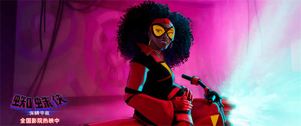 《蜘蛛侠:纵横宇宙》全球破3.9亿美元 格温高空救援片段飒翻全场