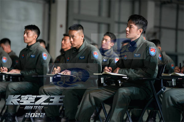 电影《长空之王》曝试飞员特辑 揭秘“刀尖上的舞者”是怎样炼成的