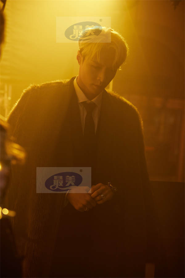 张艺兴主理的D.N.A音乐联盟首专《D.N.A》Cypher MV正式上线