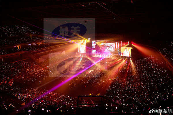 苏有朋巡演南京站感动与精彩交织 巡演高水准制作引发热议