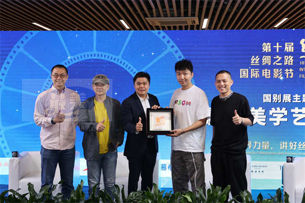 电影《最好的相遇》曝“真话扎心”版预告 人间清醒对撞苦不自知