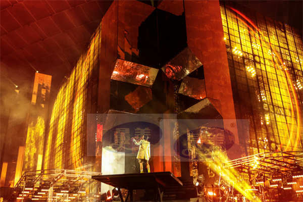 2024华晨宇火星演唱会烟台站三场火爆售罄   暖心互动释放真诚共迎旭日东升