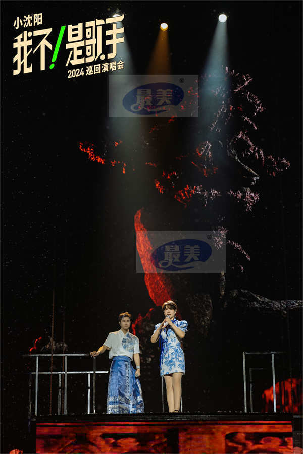 小沈阳演唱会燃情石家庄，万人合唱共赴音乐盛宴