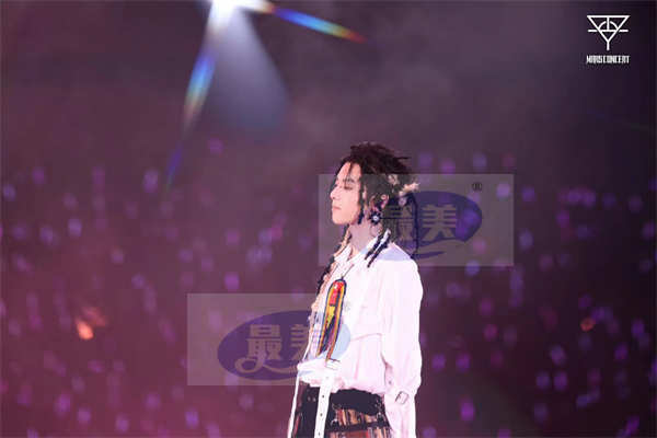 2023华晨宇火星演唱会南京站预售售罄  手绘海报邀请歌迷共留美好瞬间