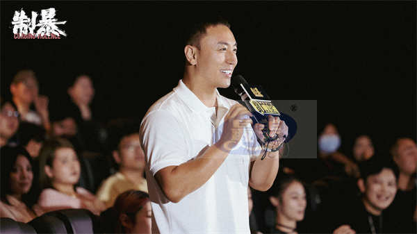 2024“最解气”动作犯罪片《制暴》全网首映 蒋璐霞包贝尔燃爽开打！